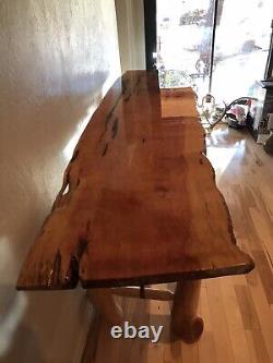 Bord brut en genévrier alligator vivant, table en planche de bois, dessus de bar